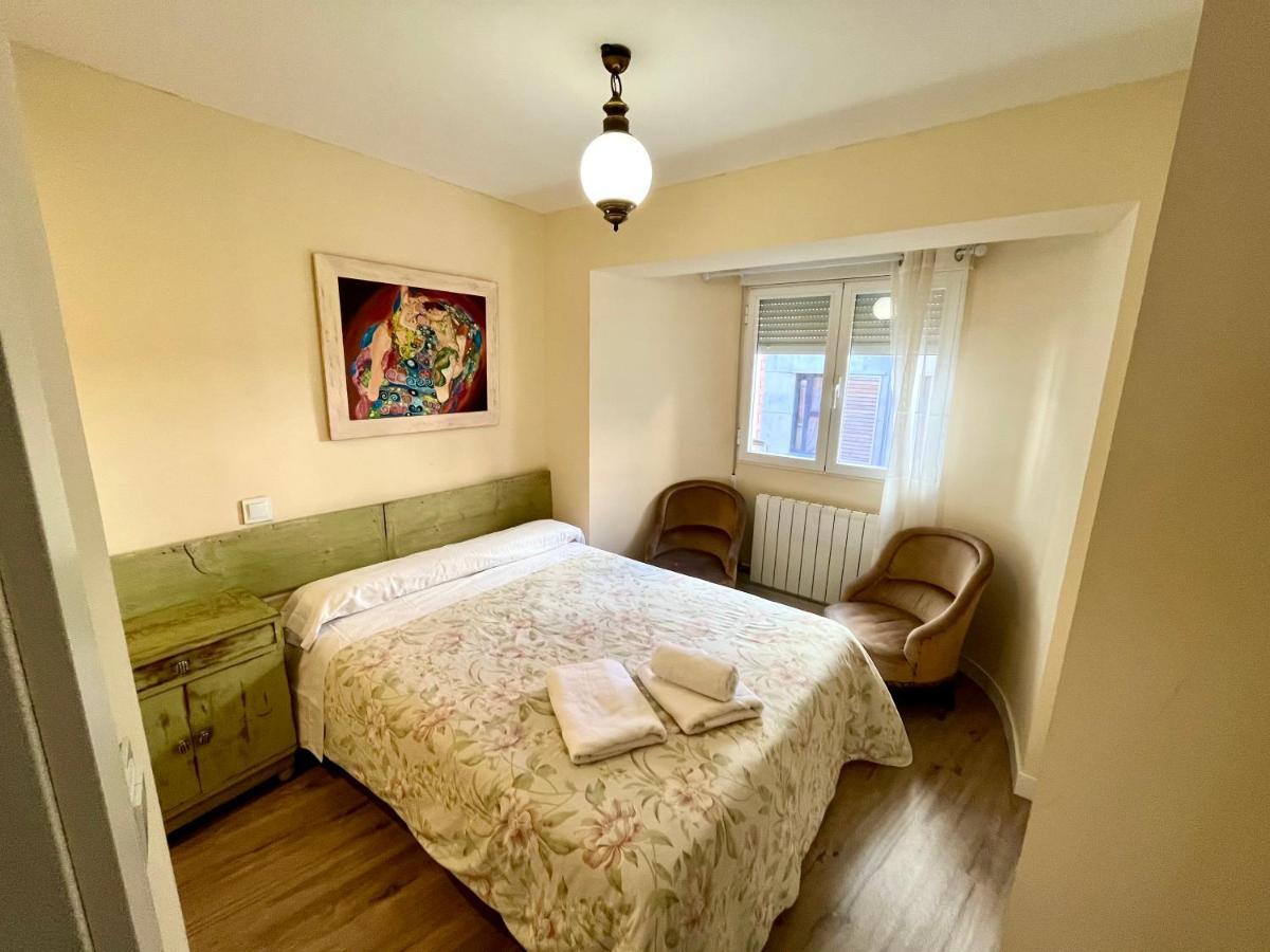 Atuaire Home Vivienda En Perfecta Ubicacion Al Lado De La Catedral De Burgo Esterno foto