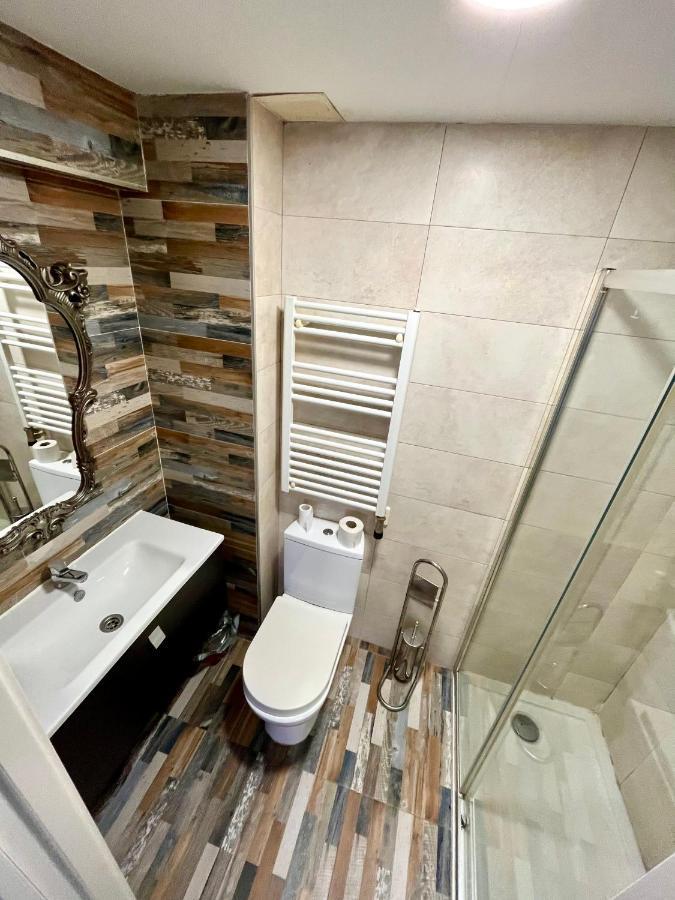 Atuaire Home Vivienda En Perfecta Ubicacion Al Lado De La Catedral De Burgo Esterno foto