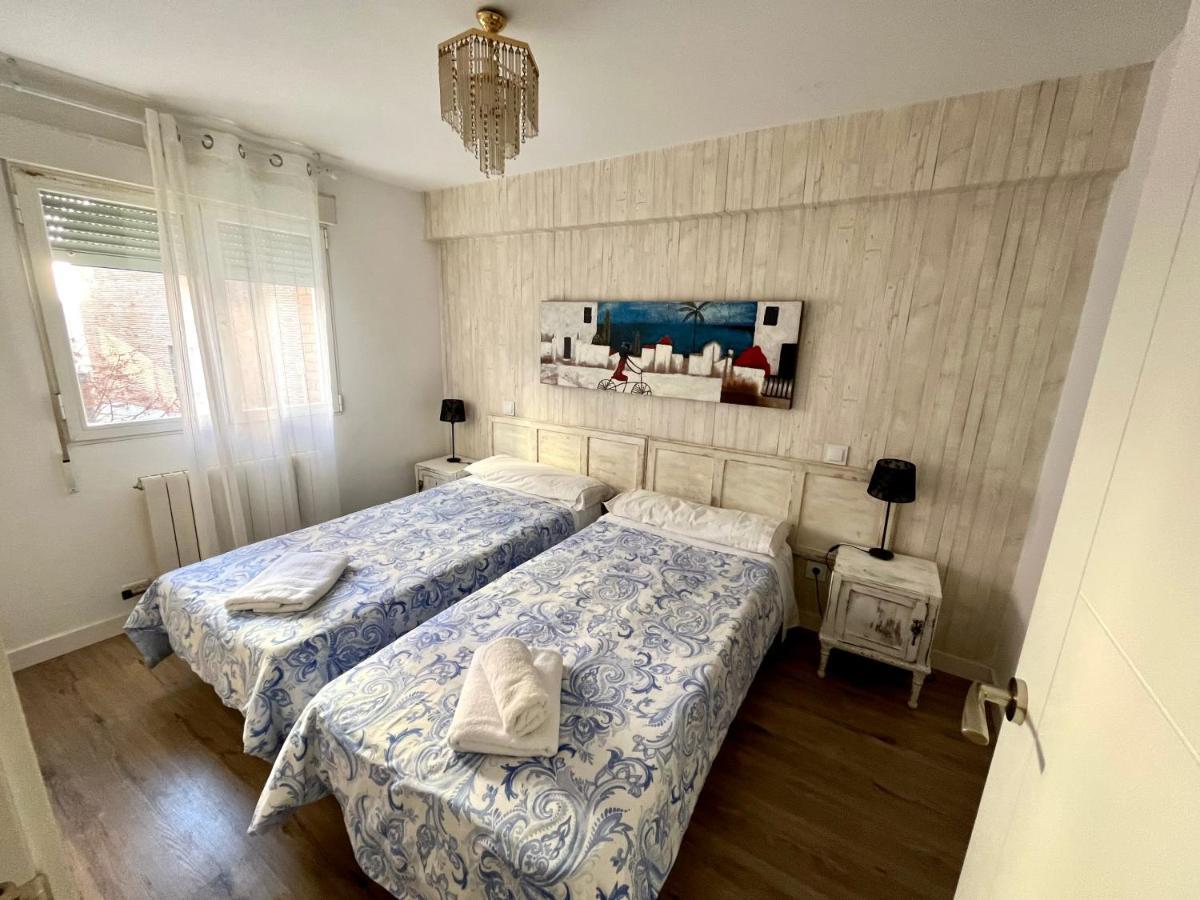 Atuaire Home Vivienda En Perfecta Ubicacion Al Lado De La Catedral De Burgo Esterno foto