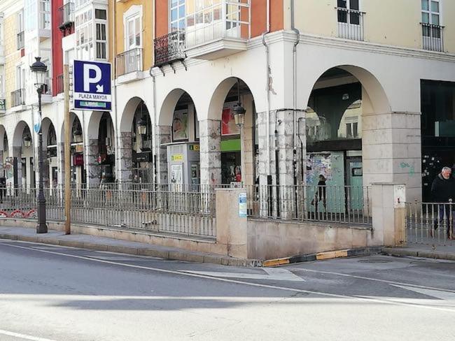 Atuaire Home Vivienda En Perfecta Ubicacion Al Lado De La Catedral De Burgo Esterno foto